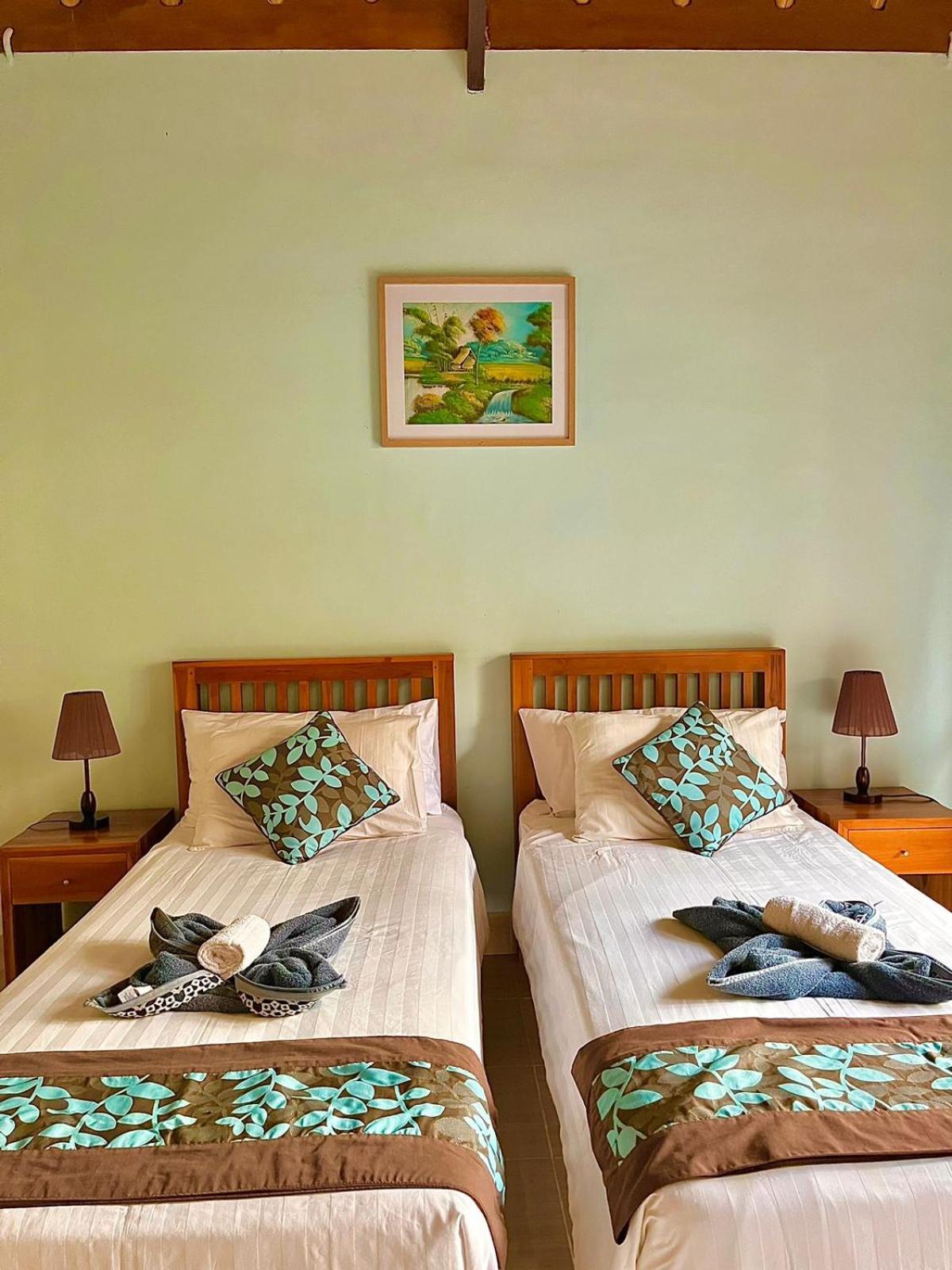 Cozy Cottages Lombok Senggigi Buitenkant foto